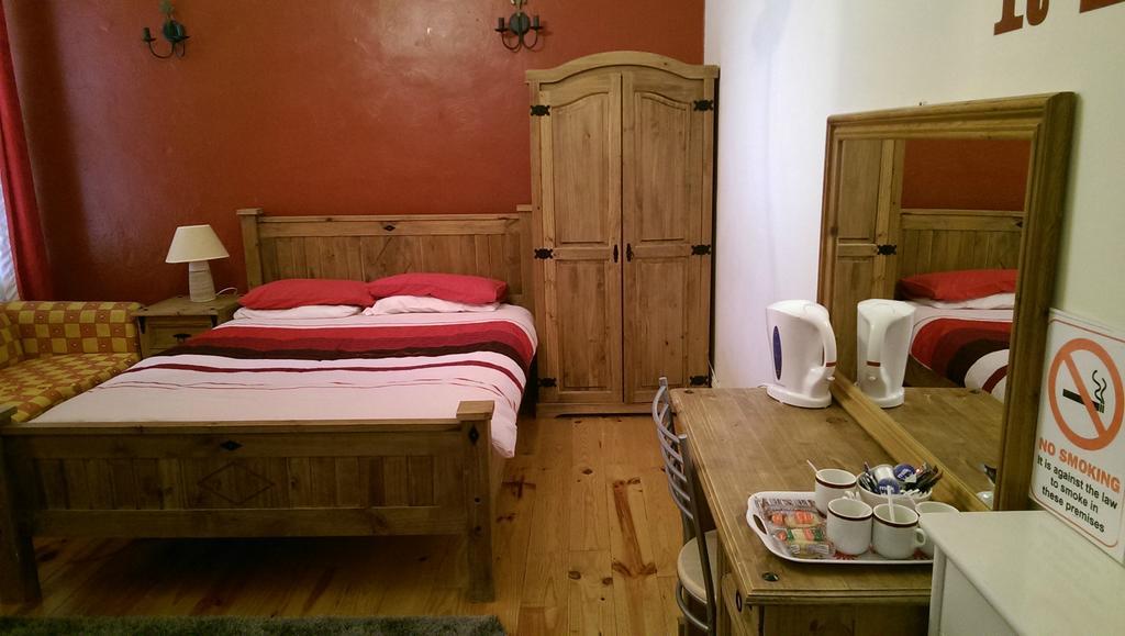 Clarmont Guest House Portrush Exteriör bild