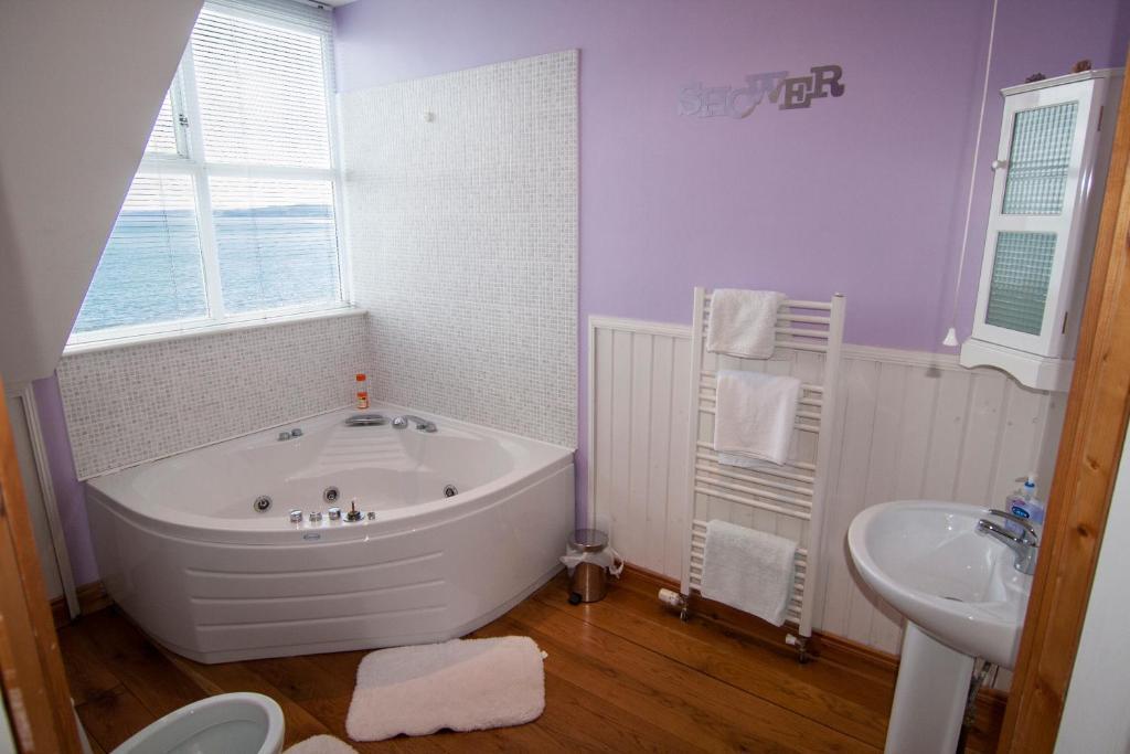 Clarmont Guest House Portrush Exteriör bild