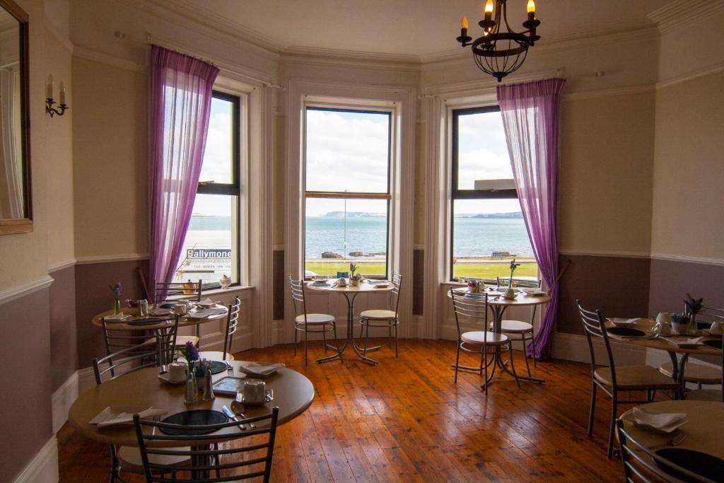 Clarmont Guest House Portrush Exteriör bild